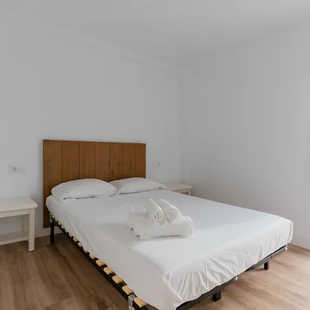 Apartment Ocean's Whisper: Les Palmeres Seaview Sanctuary Valencia