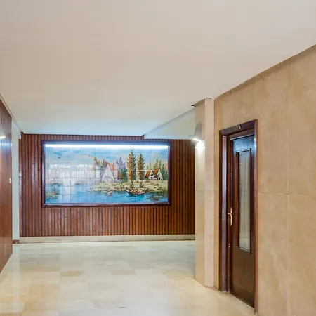 Ocean's Whisper: Les Palmeres Seaview Sanctuary Apartamento
