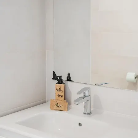 Ocean's Whisper: Les Palmeres Seaview Sanctuary Apartamento Valencia